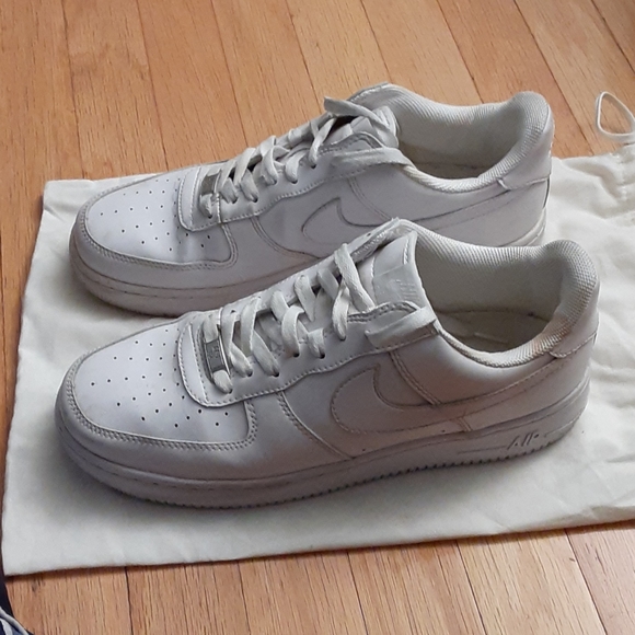 Sneaker - Picture 3 of 9